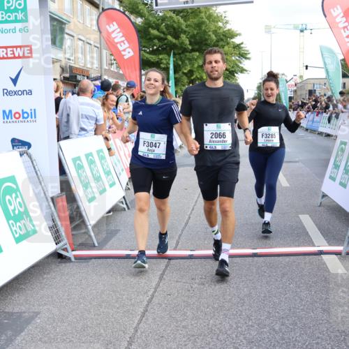 15.09.2024 - PSD Bank Halbmarathon Strokosch-Dieckow http://msf.ph/oto/7091949 15.09.2024 12:21:29 Ziel 2066, 3047, 3285 meine-sportfotos.de