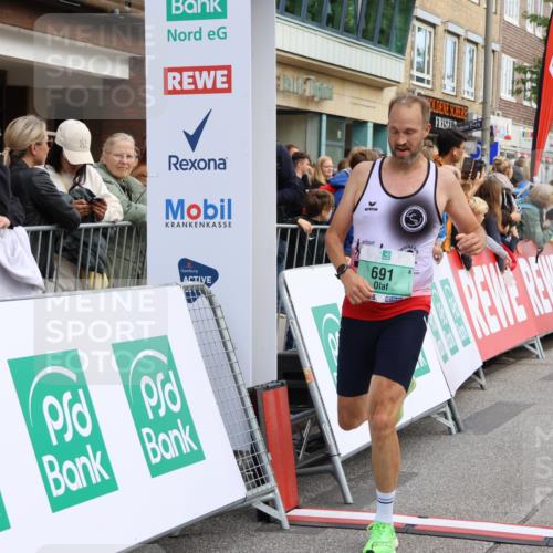 15.09.2024 - PSD Bank Halbmarathon Strokosch-Dieckow http://msf.ph/oto/7091954 15.09.2024 11:28:10 Ziel 427, 691, 694, 700, 890, 1027, 1031, 1046, 1099, 1140 meine-sportfotos.de