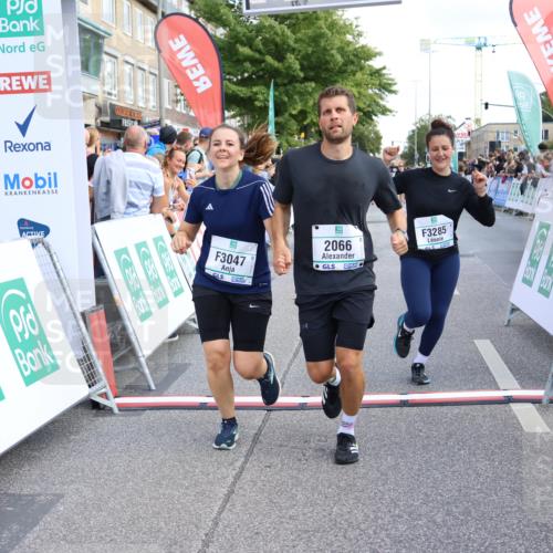 15.09.2024 - PSD Bank Halbmarathon Strokosch-Dieckow http://msf.ph/oto/7091963 15.09.2024 12:21:29 Ziel 2066, 3047, 3285 meine-sportfotos.de