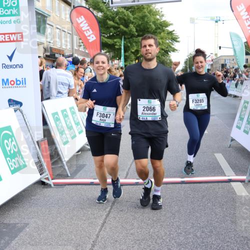 15.09.2024 - PSD Bank Halbmarathon Strokosch-Dieckow http://msf.ph/oto/7091968 15.09.2024 12:21:30 Ziel 2066, 3047, 3285 meine-sportfotos.de