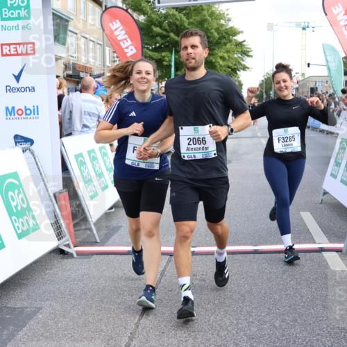 15.09.2024 - PSD Bank Halbmarathon Strokosch-Dieckow http://msf.ph/oto/7091971 15.09.2024 12:21:30 Ziel 2066, 3047, 3285 meine-sportfotos.de