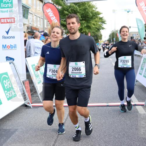 15.09.2024 - PSD Bank Halbmarathon Strokosch-Dieckow http://msf.ph/oto/7091983 15.09.2024 12:21:30 Ziel 2066, 3047, 3285 meine-sportfotos.de