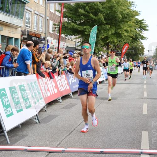 15.09.2024 - PSD Bank Halbmarathon Strokosch-Dieckow http://msf.ph/oto/7091993 15.09.2024 11:28:25 Ziel 700, 890, 917, 1019, 1048, 1080, 1082, 1140, 2605, 2612 meine-sportfotos.de