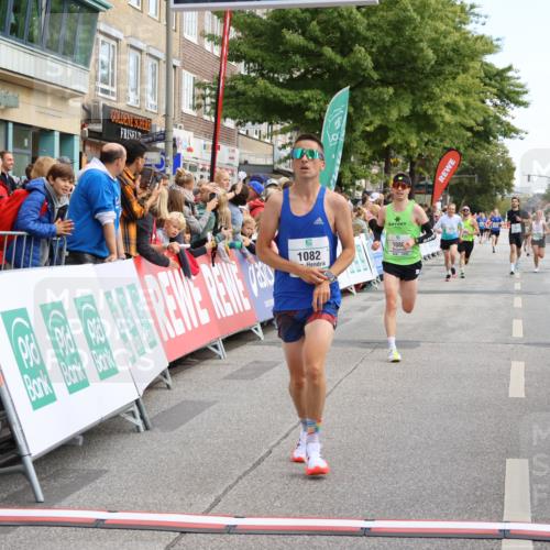 15.09.2024 - PSD Bank Halbmarathon Strokosch-Dieckow http://msf.ph/oto/7091997 15.09.2024 11:28:25 Ziel 700, 890, 917, 1019, 1048, 1080, 1082, 1140, 2605, 2612 meine-sportfotos.de