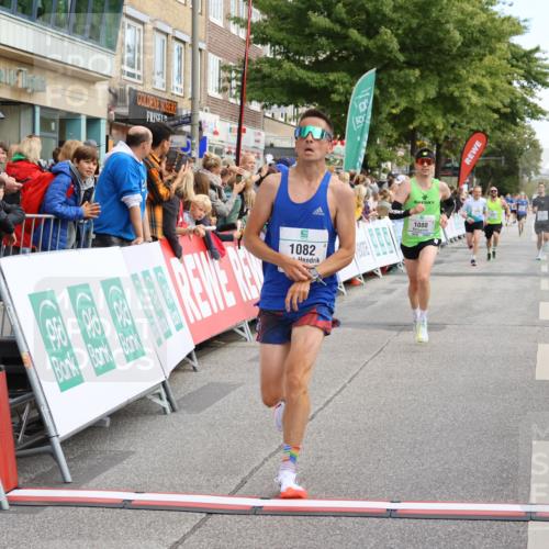 15.09.2024 - PSD Bank Halbmarathon Strokosch-Dieckow http://msf.ph/oto/7092008 15.09.2024 11:28:26 Ziel 700, 890, 917, 1019, 1048, 1080, 1082, 1140, 2605, 2612 meine-sportfotos.de