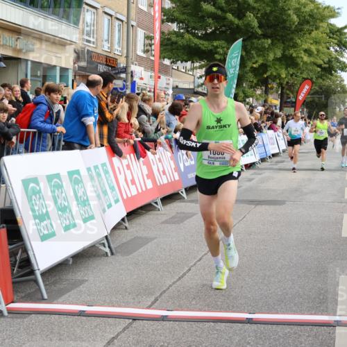 15.09.2024 - PSD Bank Halbmarathon Strokosch-Dieckow http://msf.ph/oto/7092030 15.09.2024 11:28:27 Ziel 700, 917, 1019, 1048, 1080, 1082, 1140, 2605, 2612 meine-sportfotos.de