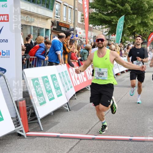 15.09.2024 - PSD Bank Halbmarathon Strokosch-Dieckow http://msf.ph/oto/7092050 15.09.2024 11:28:31 Ziel 917, 926, 1019, 1042, 1048, 1080, 1082, 2605, 2612 meine-sportfotos.de