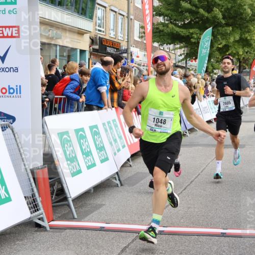 15.09.2024 - PSD Bank Halbmarathon Strokosch-Dieckow http://msf.ph/oto/7092059 15.09.2024 11:28:31 Ziel 917, 926, 1019, 1042, 1048, 1080, 1082, 2605, 2612 meine-sportfotos.de