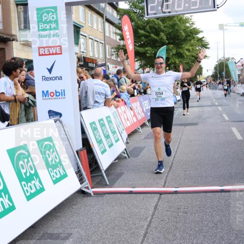 15.09.2024 - PSD Bank Halbmarathon Strokosch-Dieckow http://msf.ph/oto/7092110 15.09.2024 12:21:48 Ziel 2254, 2256, 2379, 2404, 2698, 3069, 3269, 3555 meine-sportfotos.de