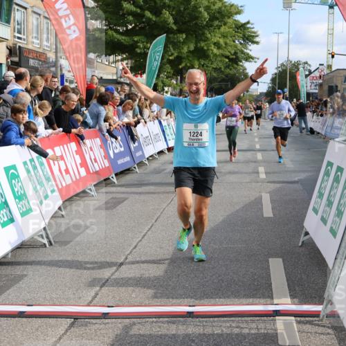 15.09.2024 - PSD Bank Halbmarathon Strokosch-Dieckow http://msf.ph/oto/7092115 15.09.2024 11:43:26 Ziel 752, 942, 1224, 1226, 1273, 1279, 1343, 1563, 1652, 2641, 2651, 2694 meine-sportfotos.de