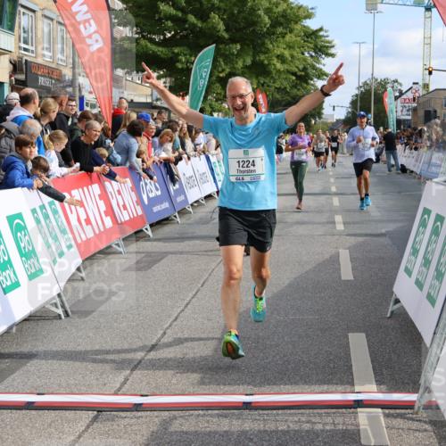 15.09.2024 - PSD Bank Halbmarathon Strokosch-Dieckow http://msf.ph/oto/7092123 15.09.2024 11:43:26 Ziel 752, 942, 1224, 1226, 1273, 1279, 1343, 1563, 1652, 2641, 2651, 2694 meine-sportfotos.de