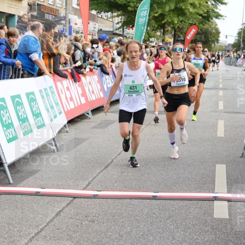 15.09.2024 - PSD Bank Halbmarathon Strokosch-Dieckow http://msf.ph/oto/7092181 15.09.2024 11:28:42 Ziel 425, 431, 585, 889, 893, 905, 917, 926, 929, 1019, 1042, 1048, 1063, 2605, 3510 meine-sportfotos.de
