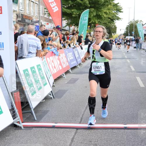 15.09.2024 - PSD Bank Halbmarathon Strokosch-Dieckow http://msf.ph/oto/7092182 15.09.2024 12:21:58 Ziel 2131, 2254, 2951, 3269, 3275 meine-sportfotos.de