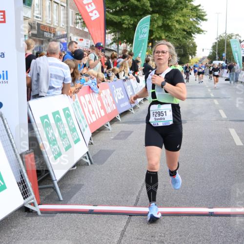 15.09.2024 - PSD Bank Halbmarathon Strokosch-Dieckow http://msf.ph/oto/7092185 15.09.2024 12:21:58 Ziel 2131, 2254, 2951, 3269, 3275 meine-sportfotos.de