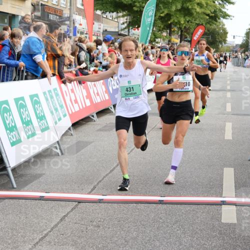 15.09.2024 - PSD Bank Halbmarathon Strokosch-Dieckow http://msf.ph/oto/7092195 15.09.2024 11:28:42 Ziel 425, 431, 585, 889, 893, 905, 917, 926, 929, 1019, 1042, 1048, 1063, 2605, 3510 meine-sportfotos.de