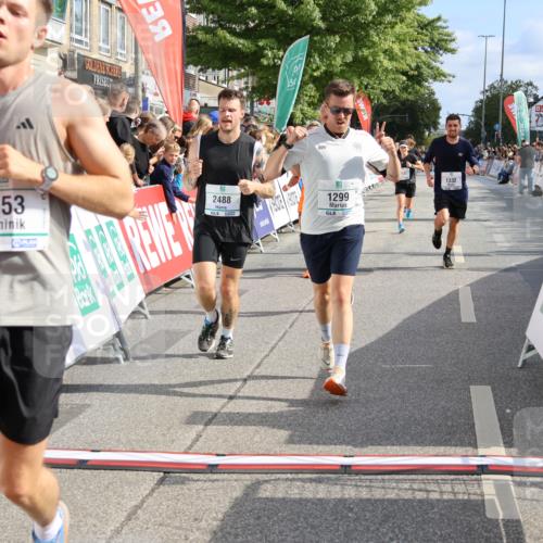15.09.2024 - PSD Bank Halbmarathon Strokosch-Dieckow http://msf.ph/oto/7092202 15.09.2024 11:43:37 Ziel 1224, 1273, 1279, 1299, 1332, 1377, 1443, 1653, 1901, 2488, 2565, 2637, 2641 meine-sportfotos.de