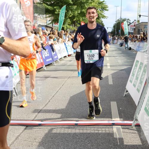 15.09.2024 - PSD Bank Halbmarathon Strokosch-Dieckow http://msf.ph/oto/7092245 15.09.2024 11:43:40 Ziel 1190, 1273, 1279, 1299, 1322, 1332, 1377, 1443, 1545, 1653, 1901, 2488, 2565, 2637, 2641 meine-sportfotos.de
