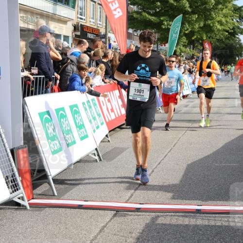 15.09.2024 - PSD Bank Halbmarathon Strokosch-Dieckow http://msf.ph/oto/7092271 15.09.2024 11:43:45 Ziel 750, 1190, 1277, 1299, 1322, 1332, 1377, 1443, 1545, 1653, 1901, 2488, 2565, 2637 meine-sportfotos.de