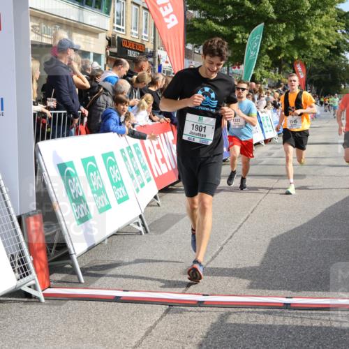 15.09.2024 - PSD Bank Halbmarathon Strokosch-Dieckow http://msf.ph/oto/7092280 15.09.2024 11:43:45 Ziel 750, 1190, 1277, 1299, 1322, 1332, 1377, 1443, 1545, 1653, 1901, 2488, 2565, 2637 meine-sportfotos.de