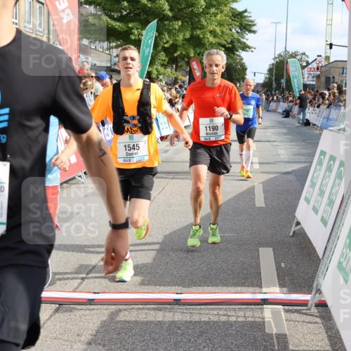 15.09.2024 - PSD Bank Halbmarathon Strokosch-Dieckow http://msf.ph/oto/7092293 15.09.2024 11:43:46 Ziel 750, 1190, 1277, 1299, 1322, 1332, 1377, 1443, 1545, 1653, 1901, 2488, 2565, 2637 meine-sportfotos.de