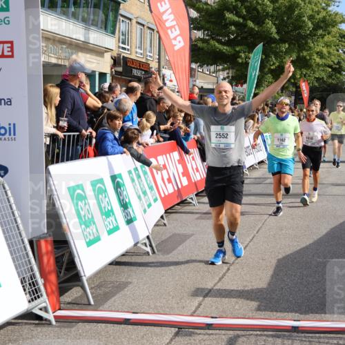 15.09.2024 - PSD Bank Halbmarathon Strokosch-Dieckow http://msf.ph/oto/7092346 15.09.2024 11:43:58 Ziel 750, 1162, 1190, 1272, 1277, 1322, 1411, 1457, 1545, 1650, 1721, 1839, 2552 meine-sportfotos.de