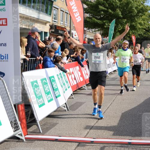 15.09.2024 - PSD Bank Halbmarathon Strokosch-Dieckow http://msf.ph/oto/7092351 15.09.2024 11:43:58 Ziel 750, 1162, 1190, 1272, 1277, 1322, 1411, 1457, 1545, 1650, 1721, 1839, 2552 meine-sportfotos.de