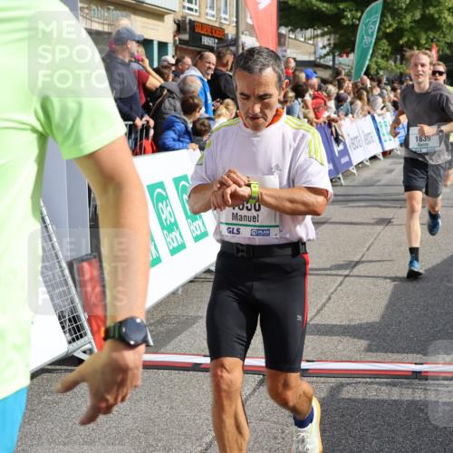 15.09.2024 - PSD Bank Halbmarathon Strokosch-Dieckow http://msf.ph/oto/7092384 15.09.2024 11:44:01 Ziel 750, 1162, 1196, 1272, 1277, 1304, 1398, 1411, 1457, 1650, 1721, 1839, 2552 meine-sportfotos.de