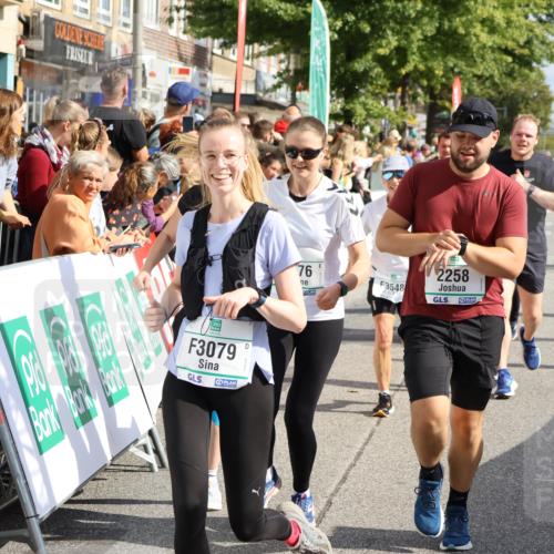 15.09.2024 - PSD Bank Halbmarathon Strokosch-Dieckow http://msf.ph/oto/7092428 15.09.2024 12:15:35 Ziel 1964, 2091, 2097, 2118, 2234, 2258, 2522, 3078, 3079, 3080, 3170, 3353, 3375, 3376, 3548 meine-sportfotos.de