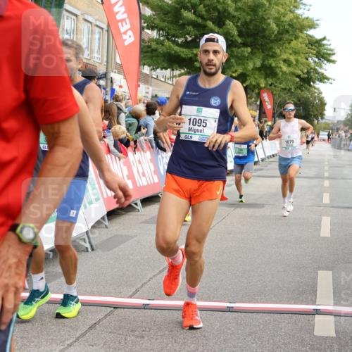 15.09.2024 - PSD Bank Halbmarathon Strokosch-Dieckow http://msf.ph/oto/7092430 15.09.2024 11:29:17 Ziel 443, 707, 708, 733, 736, 1071, 1079, 1095, 1112, 1134, 2620 meine-sportfotos.de