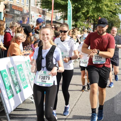 15.09.2024 - PSD Bank Halbmarathon Strokosch-Dieckow http://msf.ph/oto/7092434 15.09.2024 12:15:35 Ziel 1964, 2091, 2097, 2118, 2234, 2258, 2522, 3078, 3079, 3080, 3170, 3353, 3375, 3376, 3548 meine-sportfotos.de