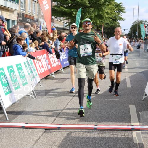 15.09.2024 - PSD Bank Halbmarathon Strokosch-Dieckow http://msf.ph/oto/7092486 15.09.2024 11:44:12 Ziel 717, 720, 950, 1196, 1246, 1250, 1272, 1304, 1398, 1411, 1457, 1650, 1721, 1771, 1839, 2482, 2967 meine-sportfotos.de