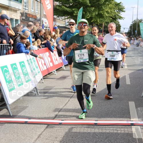 15.09.2024 - PSD Bank Halbmarathon Strokosch-Dieckow http://msf.ph/oto/7092506 15.09.2024 11:44:13 Ziel 717, 720, 950, 1196, 1246, 1250, 1272, 1304, 1334, 1398, 1411, 1457, 1721, 1771, 1839, 2482, 2967 meine-sportfotos.de