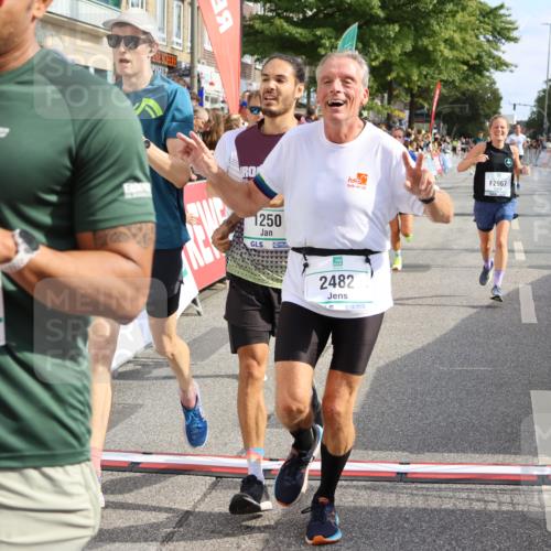 15.09.2024 - PSD Bank Halbmarathon Strokosch-Dieckow http://msf.ph/oto/7092534 15.09.2024 11:44:14 Ziel 717, 720, 950, 1196, 1246, 1250, 1272, 1304, 1334, 1398, 1411, 1457, 1721, 1771, 1839, 2482, 2967 meine-sportfotos.de