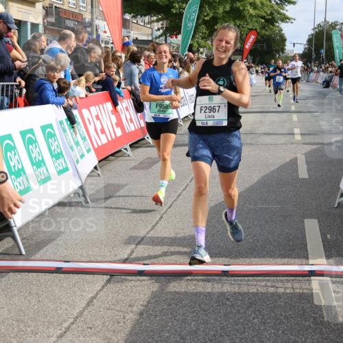 15.09.2024 - PSD Bank Halbmarathon Strokosch-Dieckow http://msf.ph/oto/7092564 15.09.2024 11:44:15 Ziel 717, 720, 950, 1196, 1246, 1250, 1272, 1304, 1334, 1398, 1411, 1457, 1721, 1771, 1909, 2482, 2967 meine-sportfotos.de