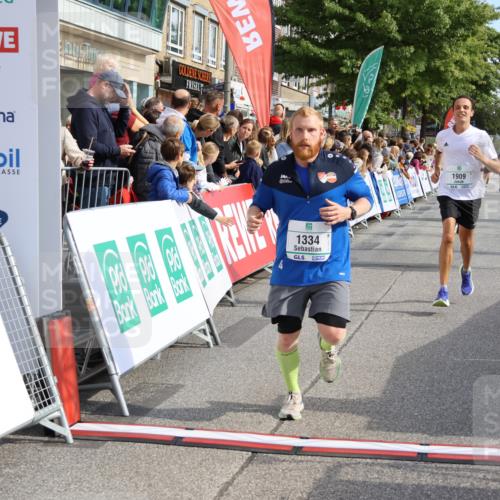 15.09.2024 - PSD Bank Halbmarathon Strokosch-Dieckow http://msf.ph/oto/7092583 15.09.2024 11:44:21 Ziel 717, 720, 950, 1196, 1246, 1250, 1256, 1275, 1334, 1398, 1771, 1909, 2482, 2556, 2967 meine-sportfotos.de