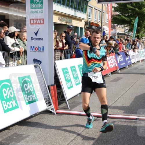 15.09.2024 - PSD Bank Halbmarathon Strokosch-Dieckow http://msf.ph/oto/7092588 15.09.2024 11:37:56 Ziel 756, 1056, 1199, 1234, 1238, 1306, 2625, 2674 meine-sportfotos.de