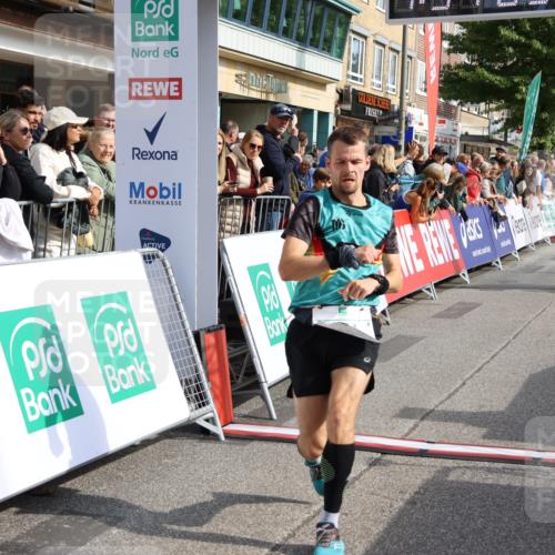 15.09.2024 - PSD Bank Halbmarathon Strokosch-Dieckow http://msf.ph/oto/7092593 15.09.2024 11:37:56 Ziel 756, 1056, 1199, 1234, 1238, 1306, 2625, 2674 meine-sportfotos.de