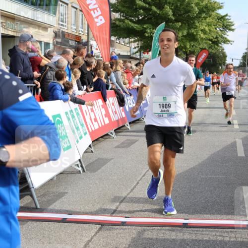 15.09.2024 - PSD Bank Halbmarathon Strokosch-Dieckow http://msf.ph/oto/7092611 15.09.2024 11:44:23 Ziel 717, 720, 950, 1166, 1180, 1246, 1250, 1256, 1275, 1334, 1771, 1909, 2482, 2556, 2967 meine-sportfotos.de