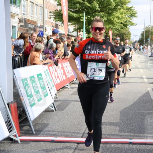 15.09.2024 - PSD Bank Halbmarathon Strokosch-Dieckow http://msf.ph/oto/7092616 15.09.2024 12:16:07 Ziel 985, 2007, 2055, 2123, 2289, 2294, 2855, 3509 meine-sportfotos.de
