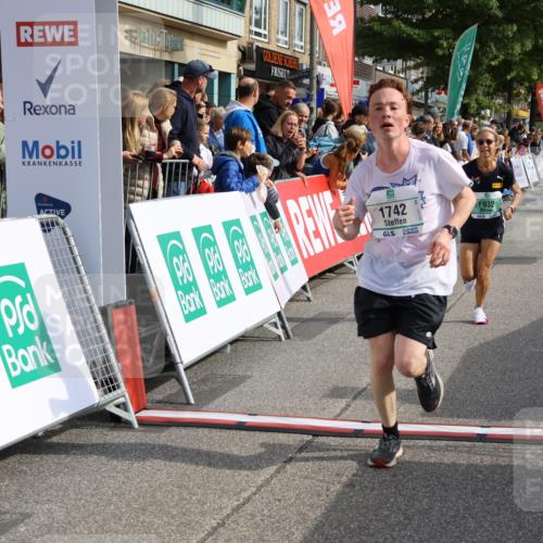 15.09.2024 - PSD Bank Halbmarathon Strokosch-Dieckow http://msf.ph/oto/7092619 15.09.2024 11:38:09 Ziel 932, 1136, 1177, 1742, 1922 meine-sportfotos.de