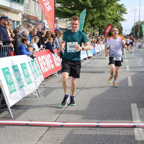 15.09.2024 - PSD Bank Halbmarathon Strokosch-Dieckow http://msf.ph/oto/7092635 15.09.2024 11:44:24 Ziel 720, 950, 1166, 1180, 1250, 1256, 1275, 1282, 1334, 1771, 1909, 2482, 2556, 2967 meine-sportfotos.de