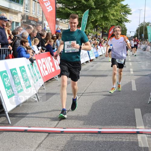15.09.2024 - PSD Bank Halbmarathon Strokosch-Dieckow http://msf.ph/oto/7092639 15.09.2024 11:44:24 Ziel 720, 950, 1166, 1180, 1250, 1256, 1275, 1282, 1334, 1771, 1909, 2482, 2556, 2967 meine-sportfotos.de
