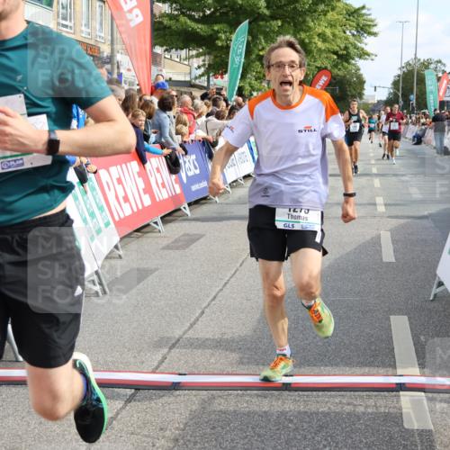 15.09.2024 - PSD Bank Halbmarathon Strokosch-Dieckow http://msf.ph/oto/7092647 15.09.2024 11:44:25 Ziel 720, 950, 1166, 1180, 1250, 1256, 1275, 1282, 1334, 1389, 1628, 1771, 1909, 2482, 2556, 2967 meine-sportfotos.de