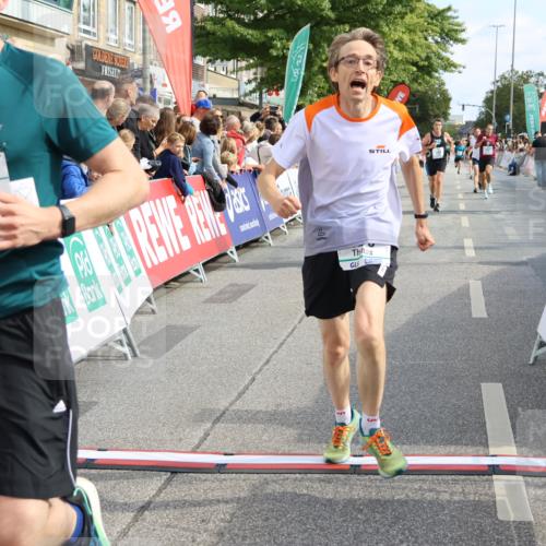 15.09.2024 - PSD Bank Halbmarathon Strokosch-Dieckow http://msf.ph/oto/7092652 15.09.2024 11:44:25 Ziel 720, 950, 1166, 1180, 1250, 1256, 1275, 1282, 1334, 1389, 1628, 1771, 1909, 2482, 2556, 2967 meine-sportfotos.de