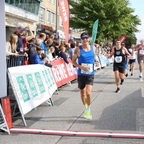 15.09.2024 - PSD Bank Halbmarathon Strokosch-Dieckow http://msf.ph/oto/7092675 15.09.2024 11:44:29 Ziel 962, 1166, 1180, 1256, 1275, 1282, 1334, 1389, 1628, 1909, 2556, 2667 meine-sportfotos.de