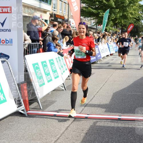 15.09.2024 - PSD Bank Halbmarathon Strokosch-Dieckow http://msf.ph/oto/7092718 15.09.2024 11:44:36 Ziel 962, 1166, 1179, 1180, 1227, 1256, 1275, 1282, 1317, 1389, 1450, 1583, 1628, 2496, 2554, 2556, 2667 meine-sportfotos.de