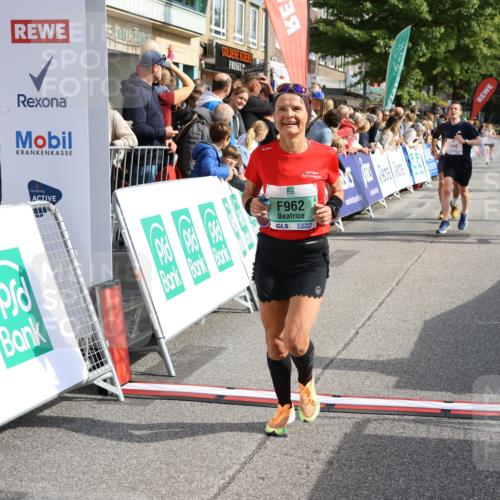 15.09.2024 - PSD Bank Halbmarathon Strokosch-Dieckow http://msf.ph/oto/7092729 15.09.2024 11:44:36 Ziel 962, 1166, 1179, 1180, 1227, 1256, 1275, 1282, 1317, 1389, 1450, 1583, 1628, 2496, 2554, 2556, 2667 meine-sportfotos.de