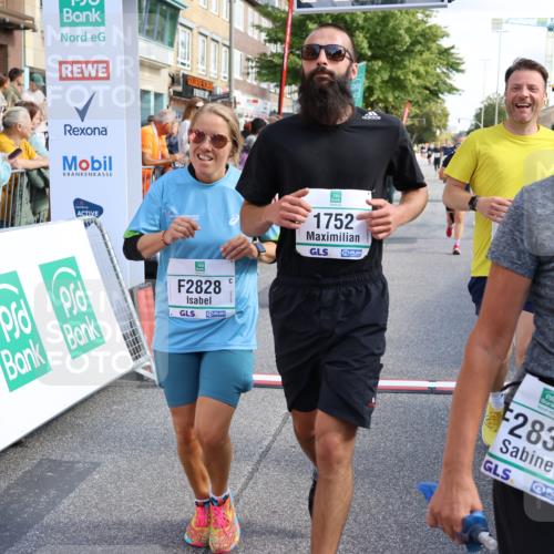 15.09.2024 - PSD Bank Halbmarathon Strokosch-Dieckow http://msf.ph/oto/7092730 15.09.2024 12:10:47 Ziel 1211, 1649, 1752, 1881, 2028, 2143, 2828, 2833, 2877, 2985, 3077, 3147, 3506, 3538 meine-sportfotos.de
