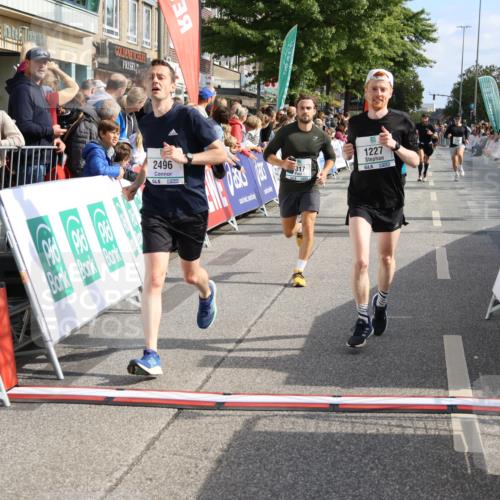 15.09.2024 - PSD Bank Halbmarathon Strokosch-Dieckow http://msf.ph/oto/7092737 15.09.2024 11:44:38 Ziel 962, 1166, 1179, 1180, 1227, 1256, 1282, 1317, 1389, 1450, 1583, 1628, 2496, 2554, 2667 meine-sportfotos.de