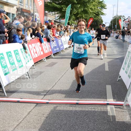 15.09.2024 - PSD Bank Halbmarathon Strokosch-Dieckow http://msf.ph/oto/7092769 15.09.2024 11:44:41 Ziel 442, 773, 962, 1166, 1179, 1180, 1227, 1256, 1282, 1317, 1389, 1450, 1583, 1628, 2496, 2554, 2667, 3515 meine-sportfotos.de